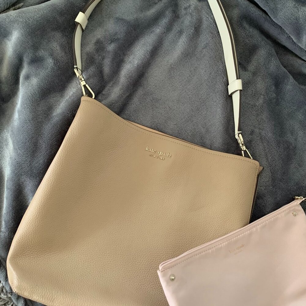 Kate Spade New York Beige Multi River Large Bucket Bag